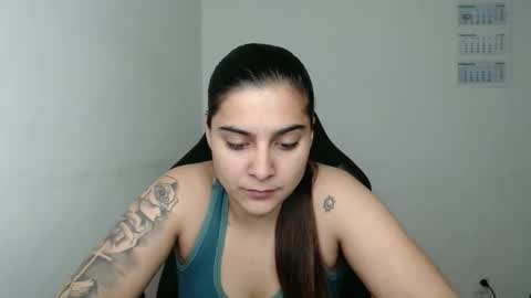 The queen of the biceps  online show from March 16, 2026, 10:03 pm