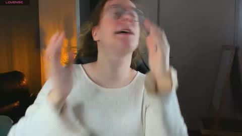 Hi im Amanda online show from October 4, 2025, 10:24 am