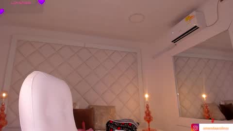 Snapshot of amanda_colin chatting on October 5, 2025, 11:24 pm Amanda online show from October 5, 2025, 11:24 pm