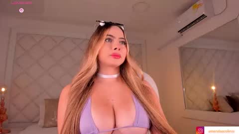 Snapshot of amanda_colin chatting on October 12, 2025, 12:42 am Amanda online show from October 12, 2025, 12:42 am