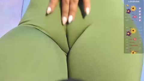 Amanda Marcuzzi  online show from November 5, 2025, 11:54 am