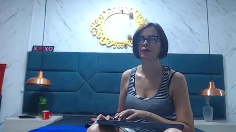 amanda_ramirez online show from December 22, 2025, 9:34 pm