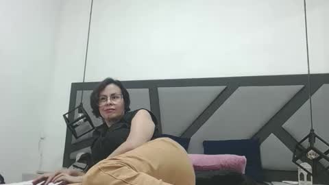 amanda_ramirez online show from April 14, 2026, 9:21 pm