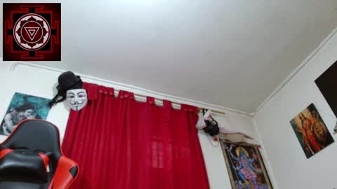 Amanda Valeska online show from December 18, 2025, 5:41 pm