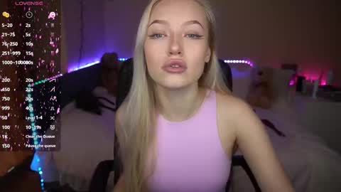 Amanda online show from October 11, 2025, 6:45 am