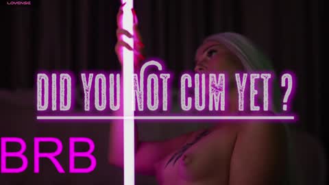 Snapshot of amandafarrell chatting on December 27, 2024, 12:56 pm Amanda Farrell online show from December 27, 2024, 12:56 pm