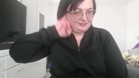 Snapshot of amandamuller1982 chatting on February 7, 2025, 9:16 am Anda online show from February 7, 2025, 9:16 am