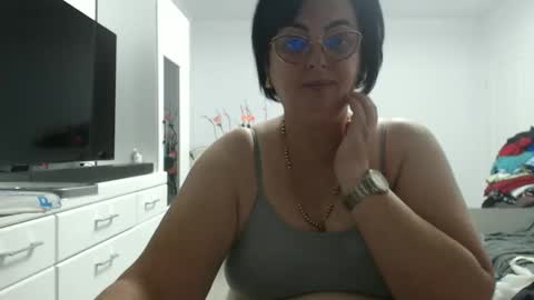 Snapshot of amandamuller1982 chatting on September 14, 2025, 11:37 pm Anda online show from September 14, 2025, 11:37 pm