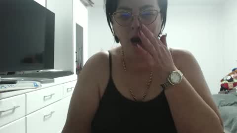 Snapshot of amandamuller1982 chatting on November 7, 2025, 11:27 pm Anda online show from November 7, 2025, 11:27 pm