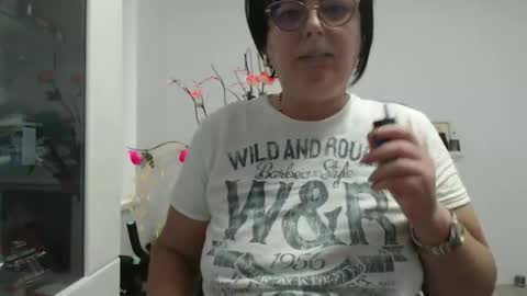 Snapshot of amandamuller1982 chatting on November 23, 2025, 7:19 am Anda online show from November 23, 2025, 7:19 am