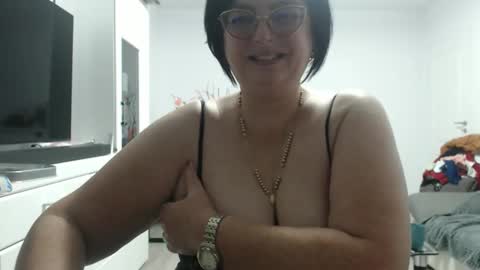 Snapshot of amandamuller1982 chatting on November 30, 2025, 11:09 pm Anda online show from November 30, 2025, 11:09 pm