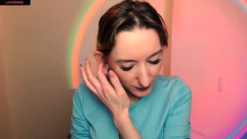 Amanda online show from November 15, 2025, 9:06 am