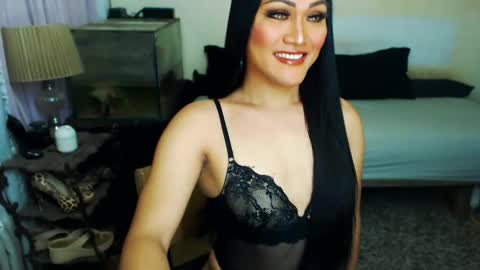 Snapshot of amandawildsexxx chatting on October 7, 2025, 10:12 am Suzie online show from October 7, 2025, 10:12 am