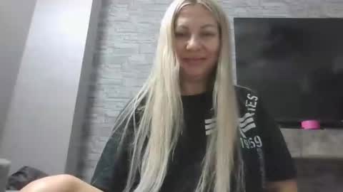 amandaxxz online show from September 15, 2025, 7:30 am
