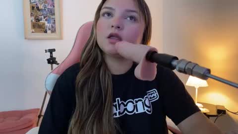 Snapshot of amandhaaa chatting on February 2, 2026, 5:55 pm Amandha online show from February 2, 2026, 5:55 pm