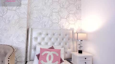 amara_rousse online show from February 4, 2026, 11:27 am