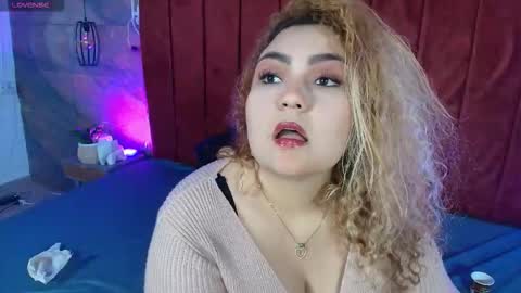 Snapshot of amara_silk_ chatting on February 17, 2026, 3:47 am amara_silk_ online show from February 17, 2026, 3:47 am
