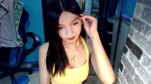 BELLA online show from December 15, 2025, 7:34 am