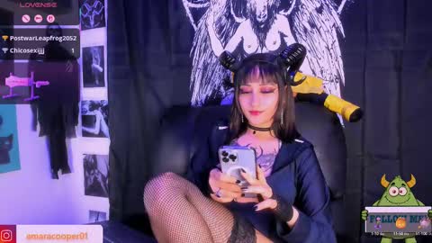 amaracooper2 online show from February 26, 2025, 3:42 am