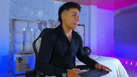 Snapshot of amarantablonde chatting on October 5, 2025, 12:03 pm amarantablonde online show from October 5, 2025, 12:03 pm