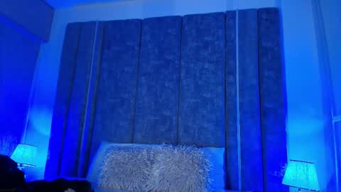 Emily online show from December 22, 2025, 1:19 pm