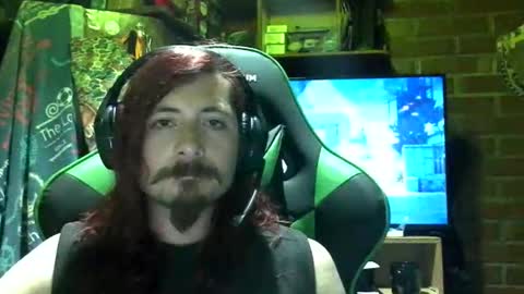 Snapshot of amaru_bf_experience chatting on November 13, 2025, 1:37 am Amaru online show from November 13, 2025, 1:37 am