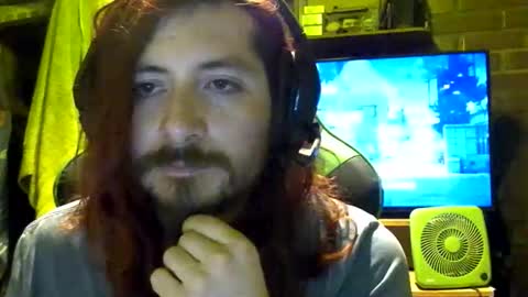 Amaru online show from December 2, 2025, 1:22 am