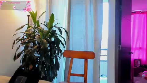 Amatista online show from September 12, 2025, 10:10 pm