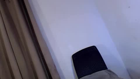 Annika 25yrs old online show from January 9, 2026, 11:39 pm