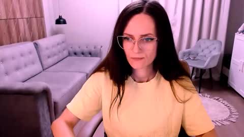 Izza online show from December 16, 2025, 9:58 am