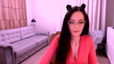 Snapshot of amazingeyes89 chatting on February 10, 2026, 9:46 am Izza online show from February 10, 2026, 9:46 am