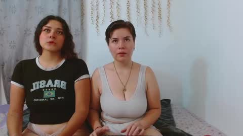 Snapshot of ambarandvalery chatting on September 17, 2025, 5:20 am AmbarAndValery online show from September 17, 2025, 5:20 am