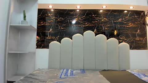   online show from January 12, 2026, 8:25 pm