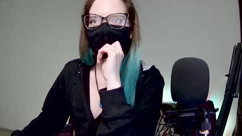 Amber non-nude model online show from February 2, 2025, 2:59 am