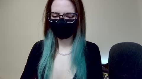 Amber non-nude model online show from March 2, 2025, 3:13 am