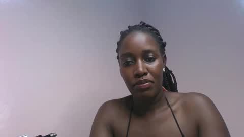 amber_cutie2 online show from November 19, 2025, 11:49 pm