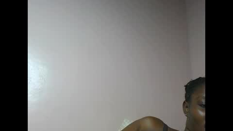 amber_cutie2 online show from February 24, 2026, 2:48 pm