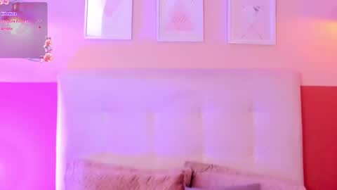 Snapshot of amber_gold113 chatting on February 13, 2026, 4:52 am Amber online show from February 13, 2026, 4:52 am