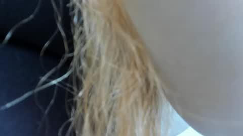 Snapshot of amber_kiss_ chatting on April 18, 2026, 6:34 pm Emily online show from April 18, 2026, 6:34 pm