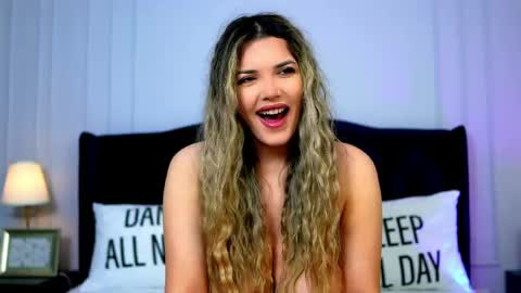 amberalena online show from May 8, 2026, 3:01 am