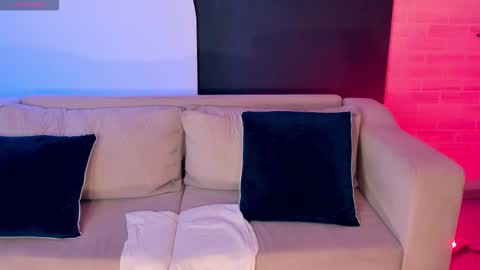 Amber Fox online show from November 24, 2025, 2:50 pm