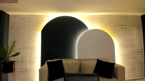 Amber Fox online show from November 25, 2025, 12:05 pm