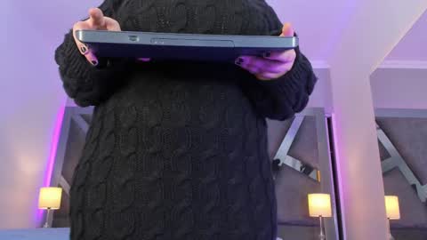 Amber  online show from March 3, 2025, 11:44 am