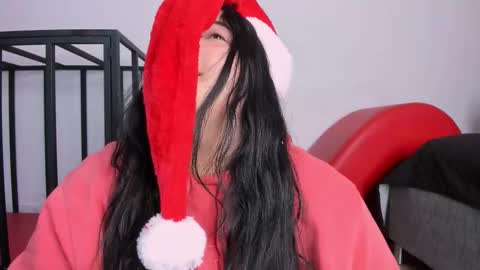 Amber  online show from December 3, 2025, 11:19 am