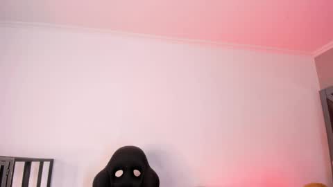 Amber  online show from April 9, 2026, 12:10 pm