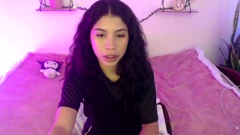 Snapshot of amberjeong chatting on December 13, 2024, 3:05 am Amber Jeong online show from December 13, 2024, 3:05 am