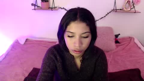 Snapshot of amberjeong chatting on December 24, 2024, 5:55 pm Amber Jeong online show from December 24, 2024, 5:55 pm