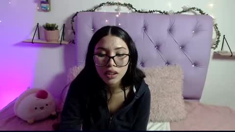 Snapshot of amberjeong chatting on February 4, 2025, 12:51 am Amber Jeong online show from February 4, 2025, 12:51 am