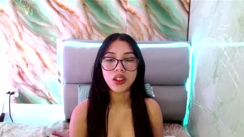 Snapshot of amberjeong chatting on February 19, 2025, 9:58 pm Amber Jeong online show from February 19, 2025, 9:58 pm