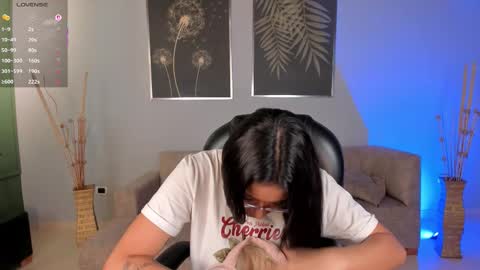 Snapshot of amberlewis_ chatting on November 2, 2025, 11:07 pm Amber online show from November 2, 2025, 11:07 pm